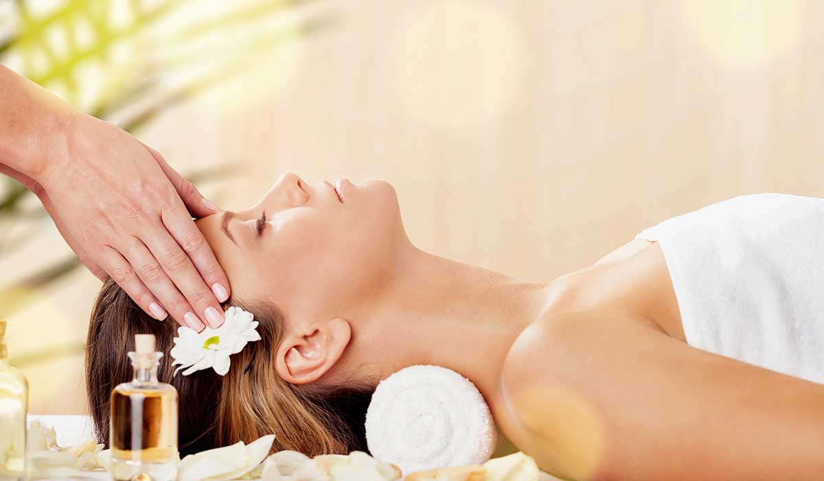 massagebehandlung-wellness-entspannung-web